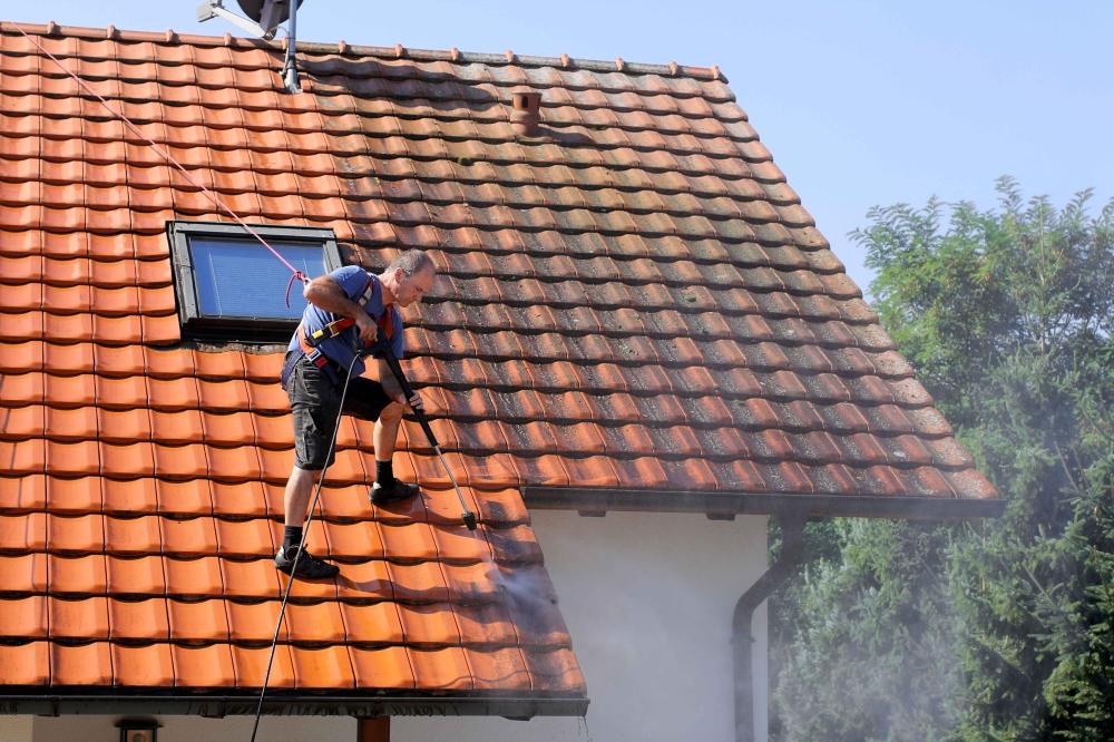 demoussage-toiture-klein-ravalement-bas-rhin
